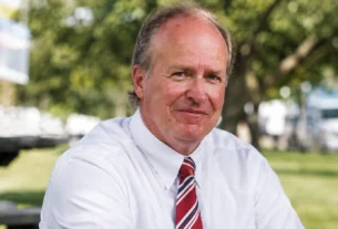 Robert Layton